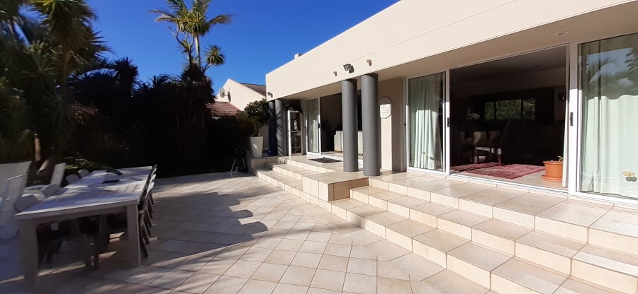 3 Bedroom Property for Sale in Upper Robberg Western Cape